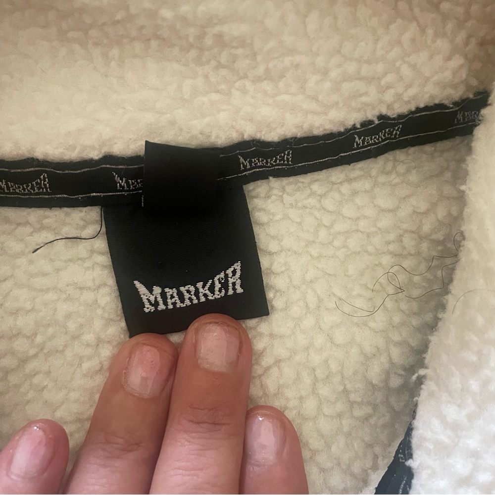Marker White Fuzzy Jacket size medium snuggly and warm cream color - Picture 6 of 8